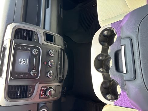Used 2018 RAM 1500 Express RWD image 19