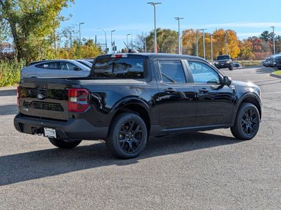 New 2025 Ford Maverick Lariat w/ Black Appearance Package