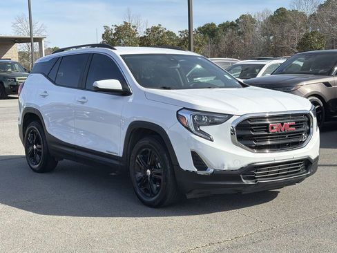 Used 2021 GMC Terrain SLE w/ Driver Convenience Package image 7