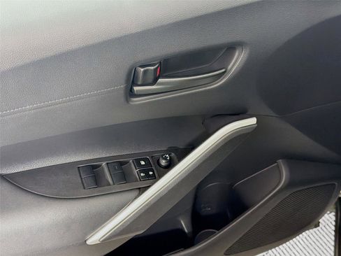 Used 2024 Toyota Corolla Cross AWD Hybrid image 18