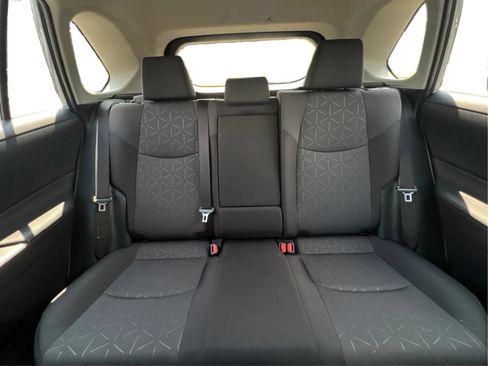 Used 2022 Toyota RAV4 XLE w/ Convenience Package AWD/4WD image 19