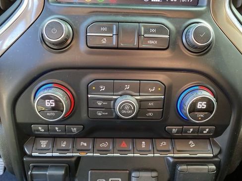 Used 2020 Chevrolet Silverado 2500 High Country w/ Technology Package image 26