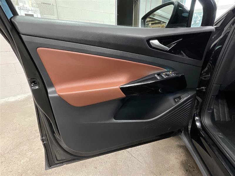 Used 2021 Volkswagen ID.4 Pro S w/ Gradient Package RWD image 9