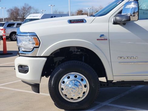 Used 2024 RAM 3500 Limited image 8