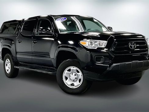 Used 2022 Toyota Tacoma SR image 1