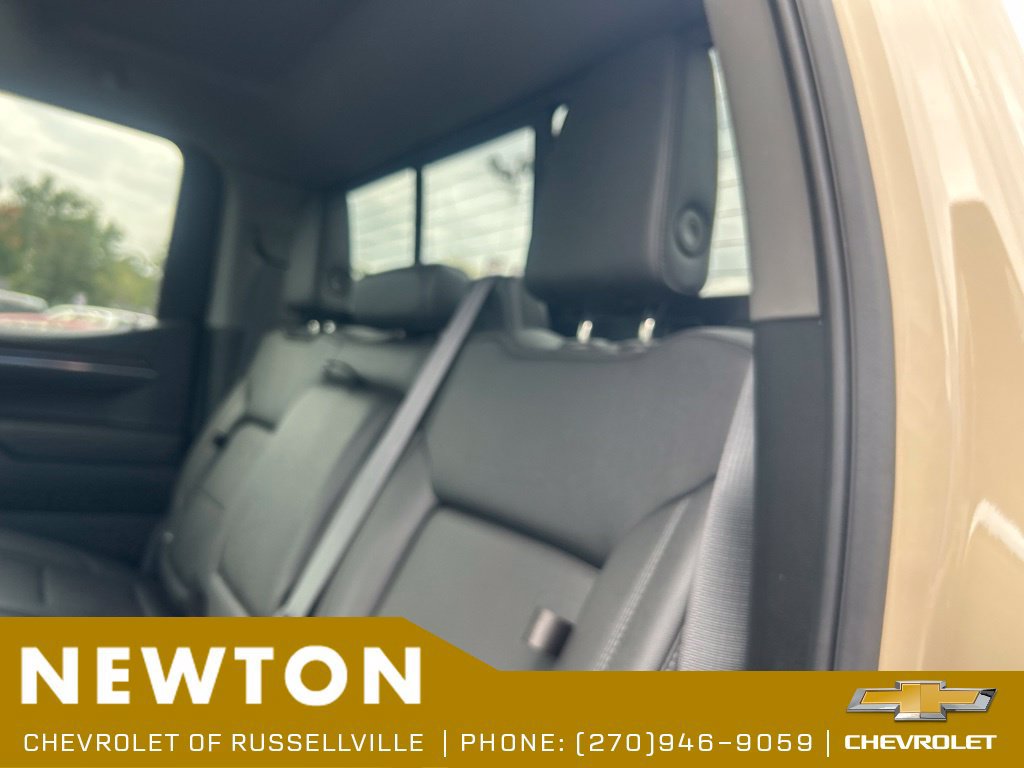 Used 2022 Chevrolet Silverado 1500 LT Trail Boss w/ LT Trail Boss Premium Package AWD/4WD image 32