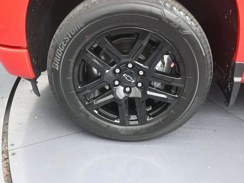 Used 2023 Chevrolet Silverado 1500 Custom RWD image 9