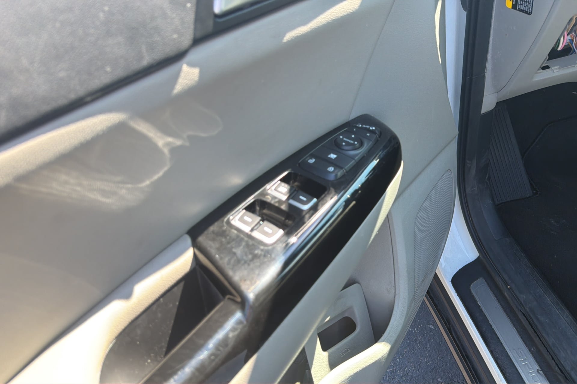 Used 2022 Kia Sportage Nightfall Edition w/ Nighfall AWD Premium Package image 33