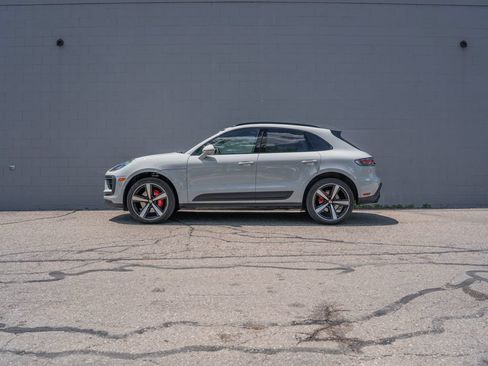 Used 2026 Porsche Macan S AWD/4WD image 2