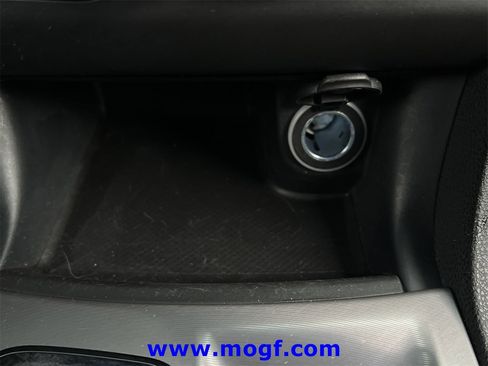 Used 2021 Dodge Charger SXT w/ Blacktop Package image 10