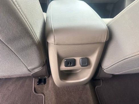 Used 2015 GMC Canyon SLE RWD image 22