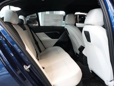 New 2026 BMW 530i xDrive 530i xDrive w/ Premium Package image 8