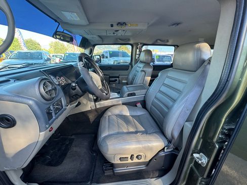 Used 2003 HUMMER H2 w/ Preferred Equipment Group image 23