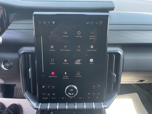 Used 2025 GMC Acadia AT4 w/ LPO, Floor Liner Package AWD/4WD image 30