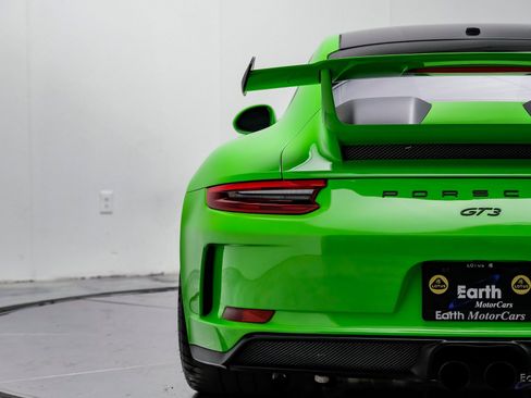 Used 2018 Porsche 911 GT3 image 14