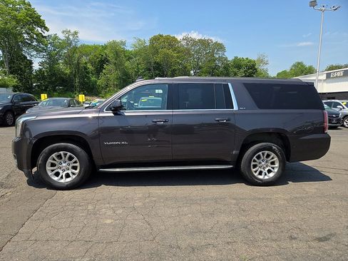 Used 2018 GMC Yukon XL SLT w/ Open Road Package AWD/4WD image 8