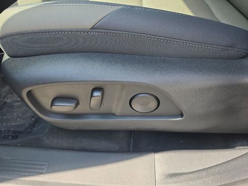 New 2026 Chevrolet Equinox LT w/ Convenience Package II image 23