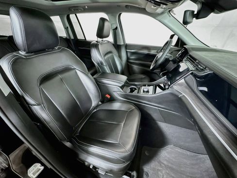 Used 2024 Jeep Grand Cherokee Limited 4xe image 29