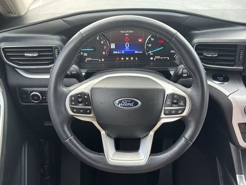 Used 2023 Ford Explorer XLT w/ Equipment Group 202A RWD image 24
