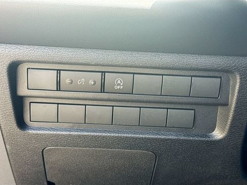 New 2026 Mitsubishi Outlander ES FWD image 10
