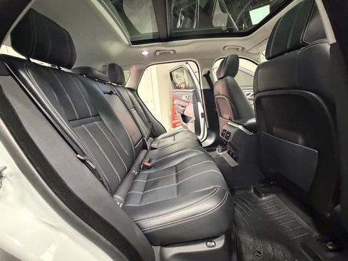 Used 2018 Land Rover Range Rover Velar S AWD/4WD image 48