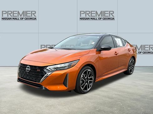 Certified 2025 Nissan Sentra SR w/ SR Premium Package FWD image 1