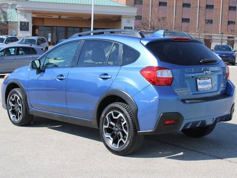 Used 2017 Subaru Crosstrek 2.0i Limited image 7