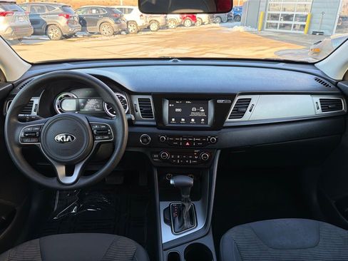 Used 2019 Kia Niro LX image 22