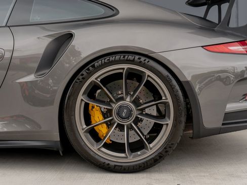 Used 2016 Porsche 911 GT3 RS RWD image 19