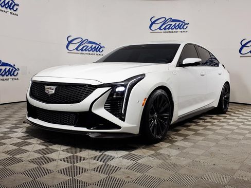 Used 2025 Cadillac CT5 V Blackwing w/ Carbon Fiber 1 Package RWD image 5