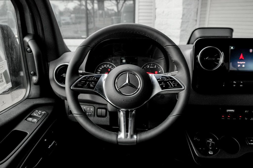 Used 2026 Mercedes-Benz Sprinter 2500 image 17