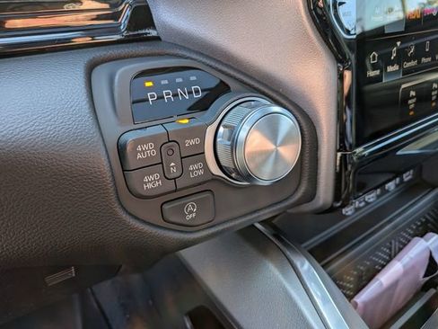 New 2026 RAM 1500 Laramie AWD/4WD image 18