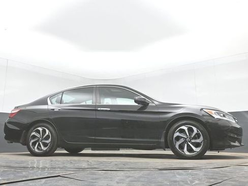 Used 2017 Honda Accord EX-L image 48