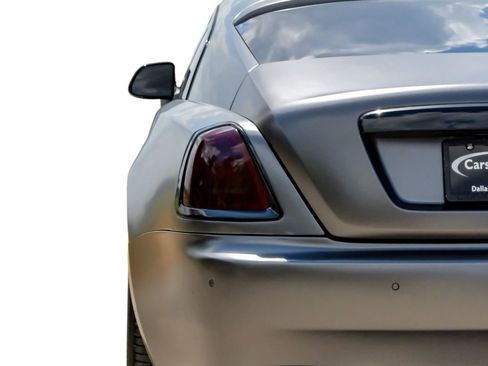 Used 2016 Rolls-Royce Wraith image 46