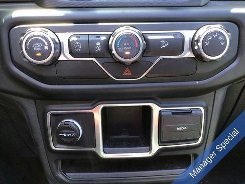 Used 2019 Jeep Wrangler Unlimited Sport AWD/4WD image 28