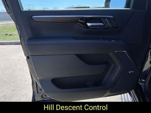 New 2025 Chevrolet Suburban High Country image 31