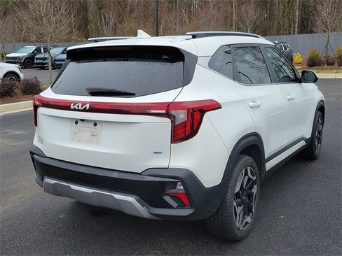 Used 2024 Kia Seltos SX w/ SX Sunroof Package image 4