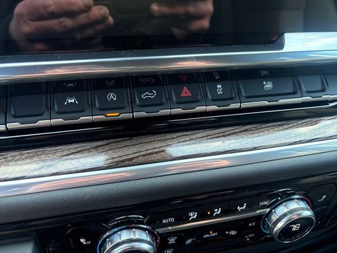 New 2026 GMC Sierra 1500 Elevation image 28