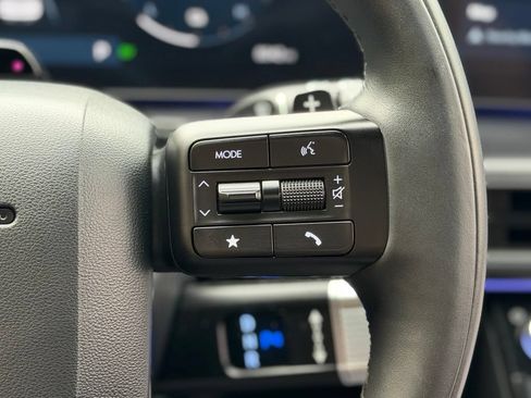 Used 2025 Hyundai Santa Fe Calligraphy AWD/4WD image 19