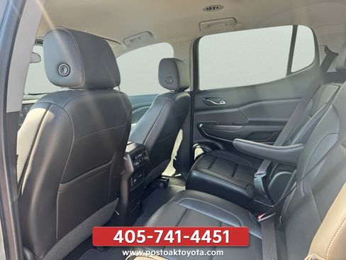 Used 2021 GMC Acadia SLT FWD image 17