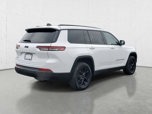 Used 2024 Jeep Grand Cherokee L Laredo image 7