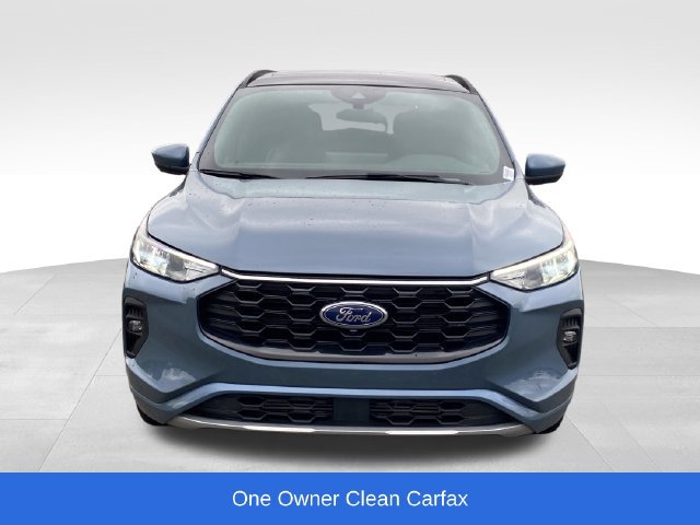 Used 2023 Ford Escape ST-Line Select w/ Tech Pack #2 AWD/4WD image 2