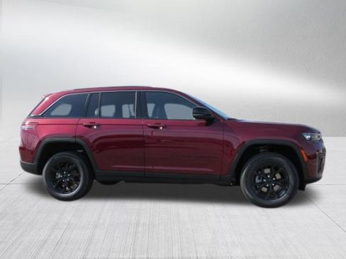 New 2026 Jeep Grand Cherokee Altitude RWD image 2