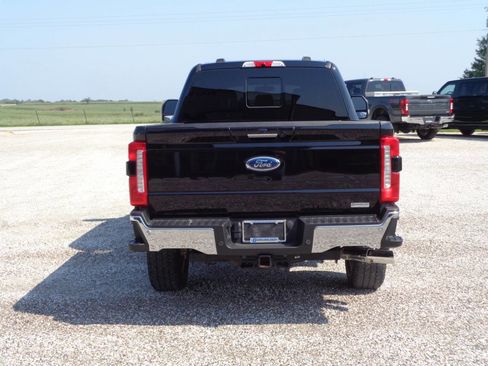 Used 2024 Ford F250 Lariat w/ Chrome Package image 7