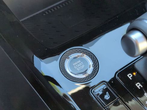 New 2026 Kia Niro EX FWD image 17