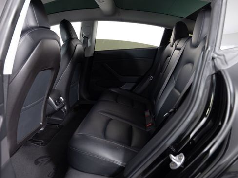 Used 2019 Tesla Model 3 Long Range image 17