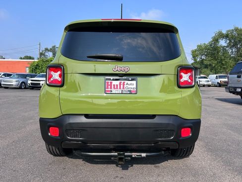 Used 2016 Jeep Renegade 75th Anniversary FWD image 8