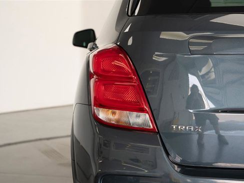 Used 2021 Chevrolet Trax LT w/ Driver Confidence Package image 11