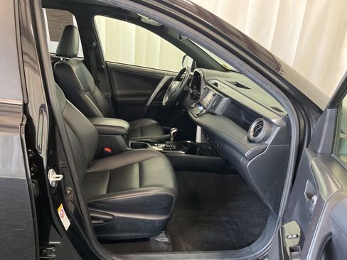 Used 2018 Toyota RAV4 SE w/ Advanced Technology Package AWD/4WD image 22