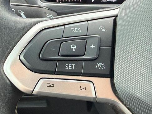 Used 2024 Volkswagen Tiguan SE FWD image 14